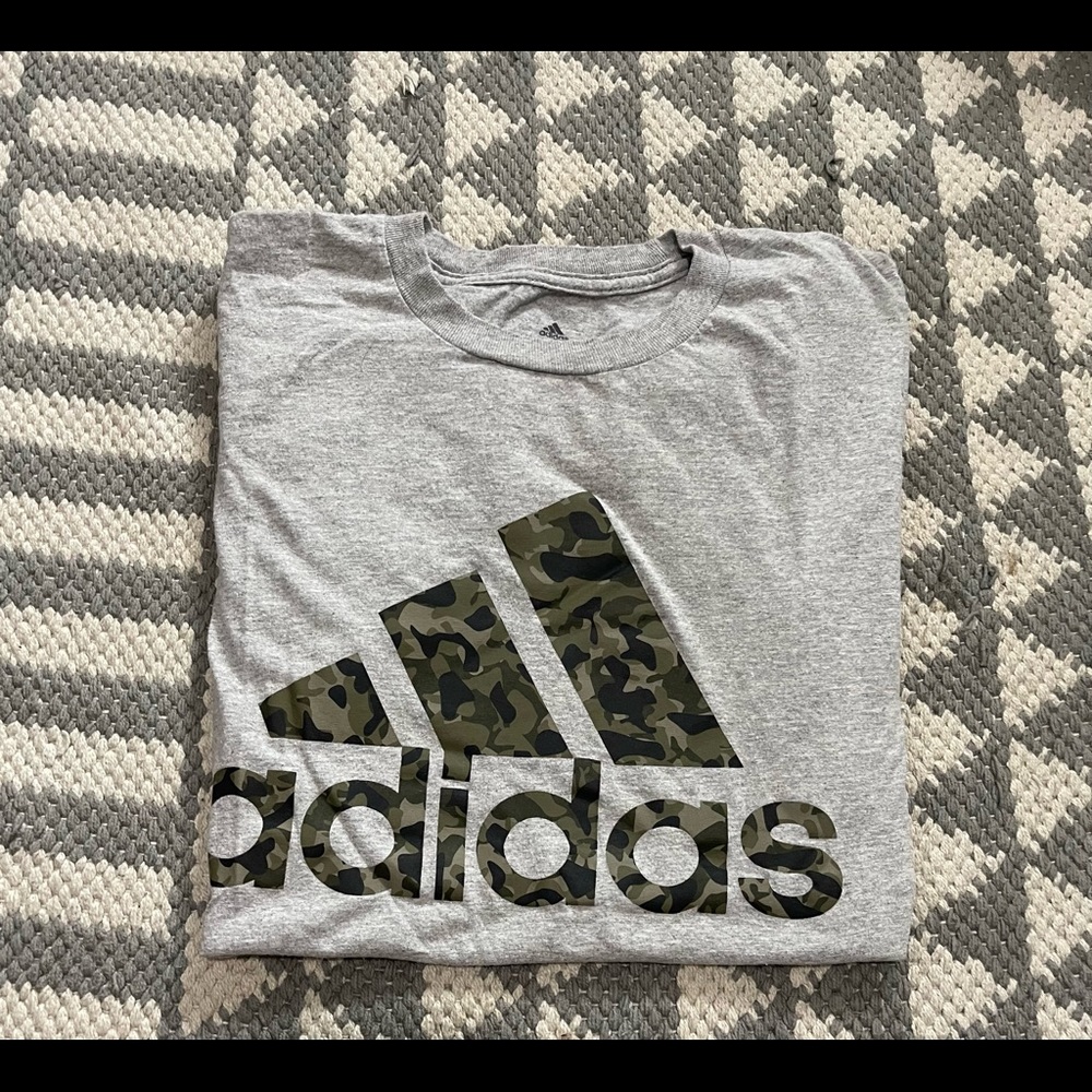 Adidas T-shirt